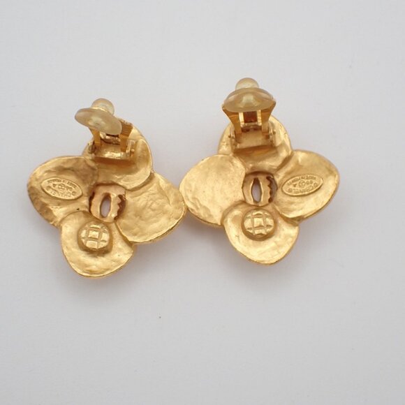 CHANEL CC Logo Flower Button Earrings 96 A Clip-On Gold-Plated Vintage 76RF532 - Picture 5 of 10